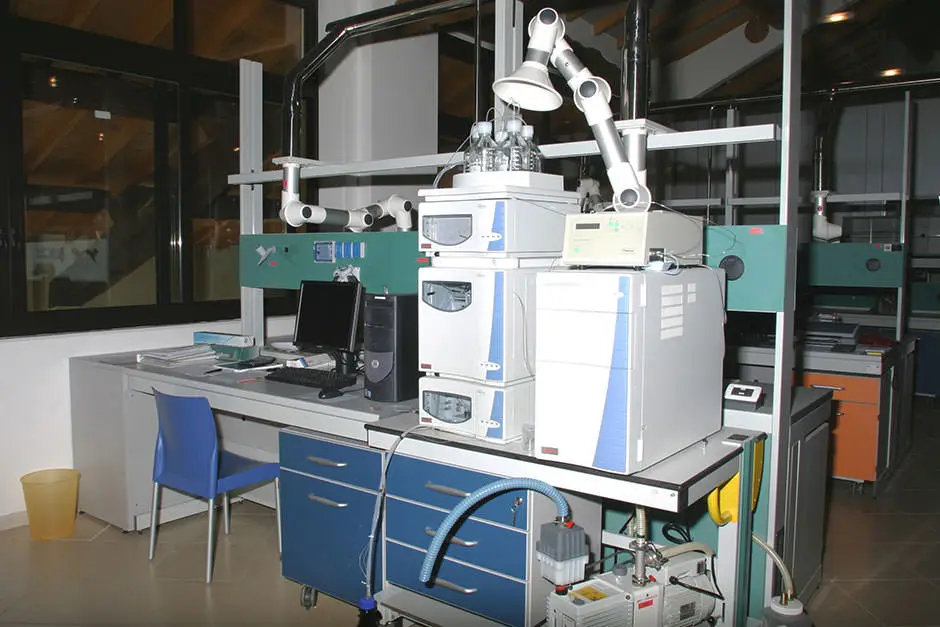 laboratorio-analisi_06.jpg
